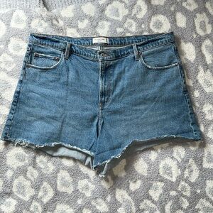 Abercrombie & Fitch The Dad Short High Rise